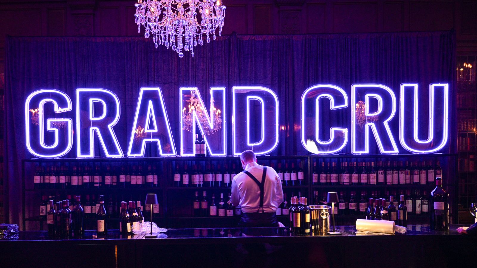 Grand Cru lights and bar