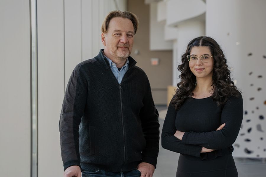 ​​Dr. Philippe Monnier, (L), is a Senior Scientist at UHN's Donald K. Johnson Eye Institute. Michelle Syonov, a PhD student in Dr. Monnier's lab.
