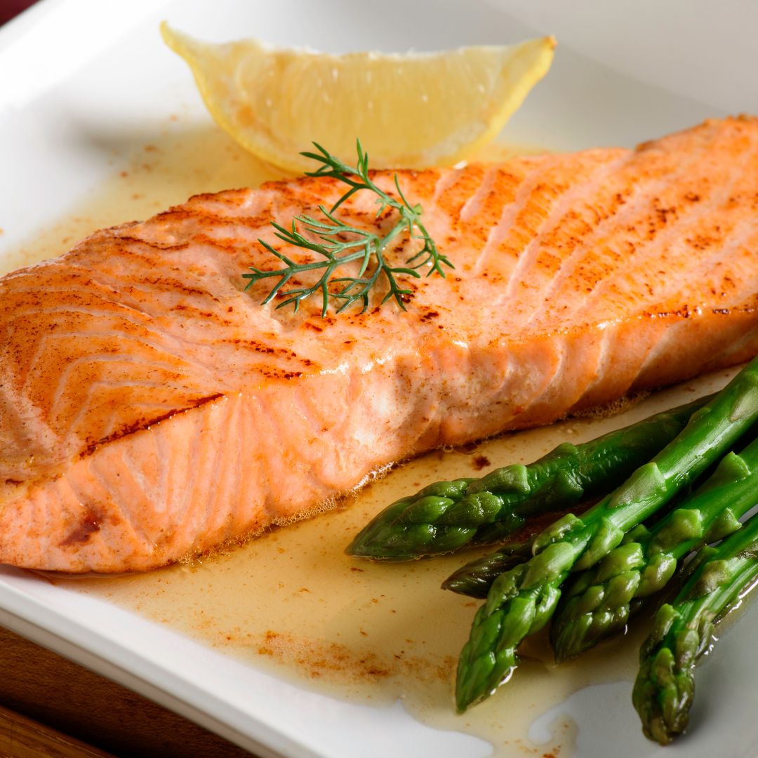 Grilled salmon with a side of asparagus