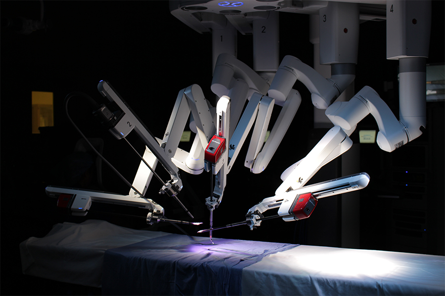 Surgeries performed using the assistance of the Da Vinci XI systems allow for smaller incisions, less blood loss, reduced need for pain medication, minimal scarring and a quicker return to normal life following the procedure compared to traditional surgeries. (Photo: UHN)