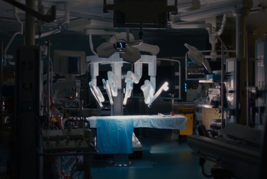 Surgical robot in an OR at UHN.