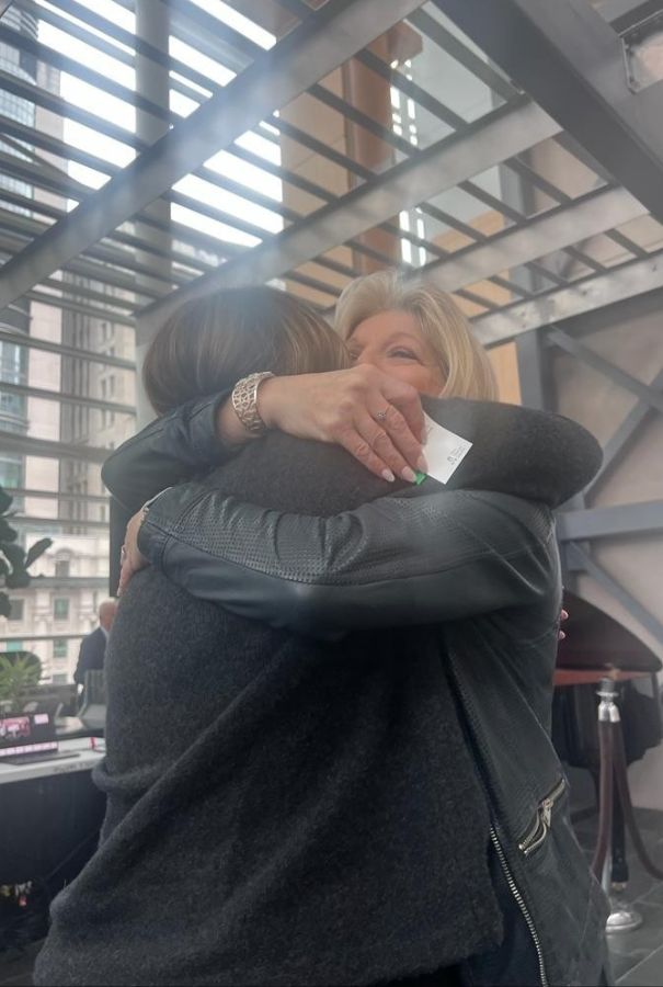 Rita and her daughter hugging at Toronto General Hospital